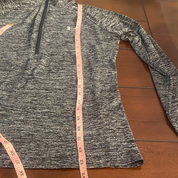Under Armour Women's Gray Quarter-Zip Lightweight  Pullover Size SM/P/CH - Picture 7 of 7
